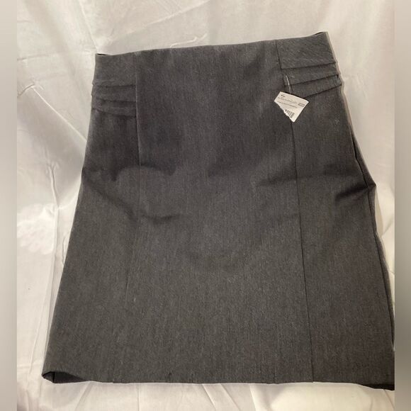 4 Express Grey Mini Skirt 2019 NWT Professional Look Simple Sharp Looking Style - Picture 1 of 10